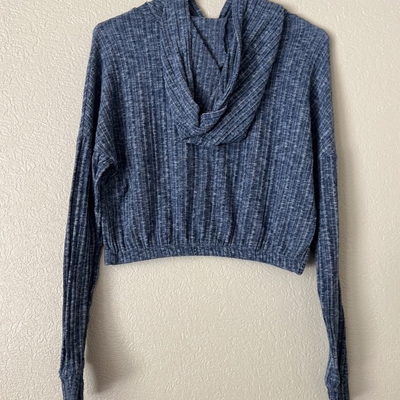 Aeropostal Cropped Hoodie Sweater - Picture 4 of 4